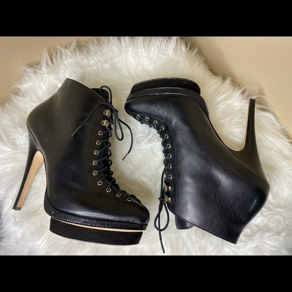 ANN TAYLOR BLACK LEATHER LACE UP BOOTIE - Picture 9 of 12